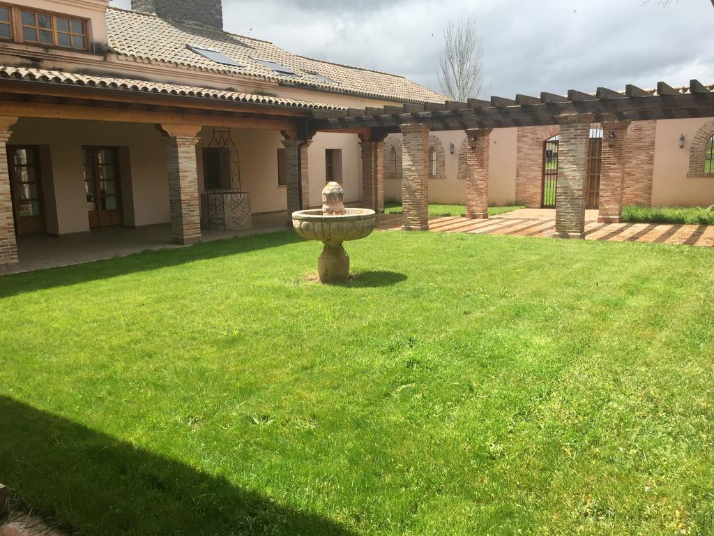 Вілла La Casona Del Tormes Almenara de Tormes Екстер'єр фото